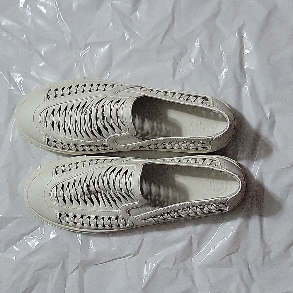 Tory burch leather slip on shoes
